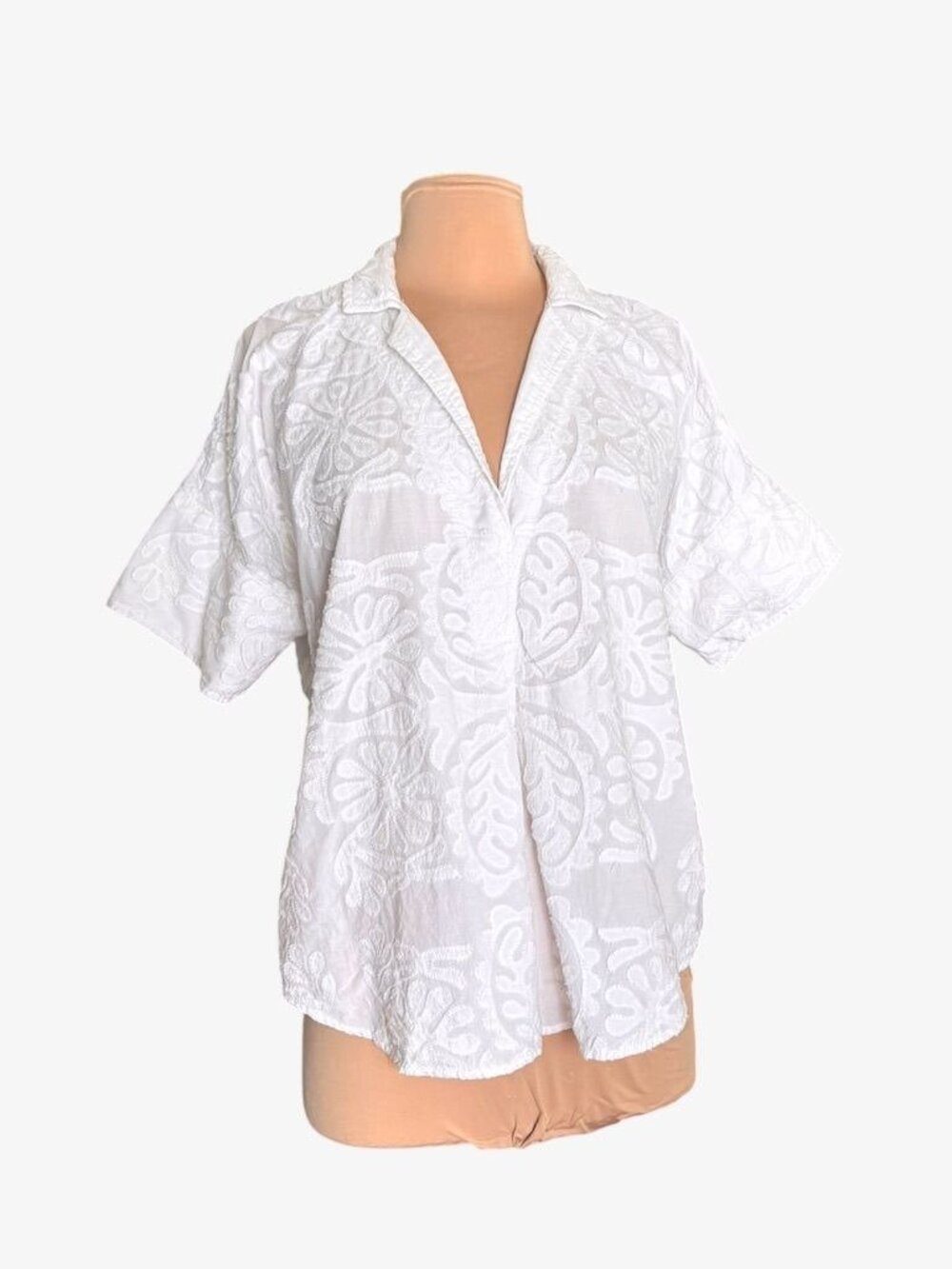 Pilcro Anthropologie Embroidered Pop Over Top S White Tropical Collared Blouse